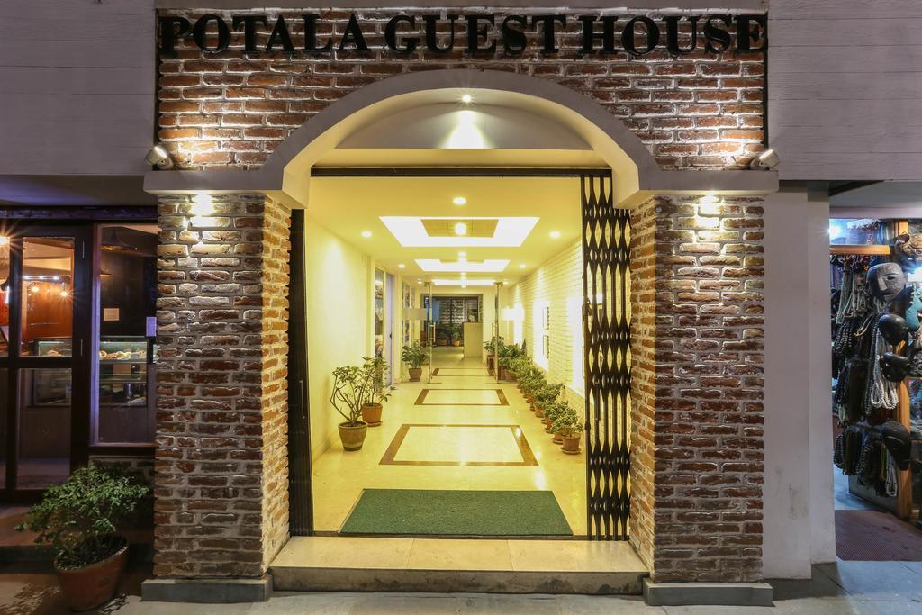 โพทาล่า เกสท์เฮาส์ Hotel กาฐมาณฑุ ภายนอก รูปภาพ